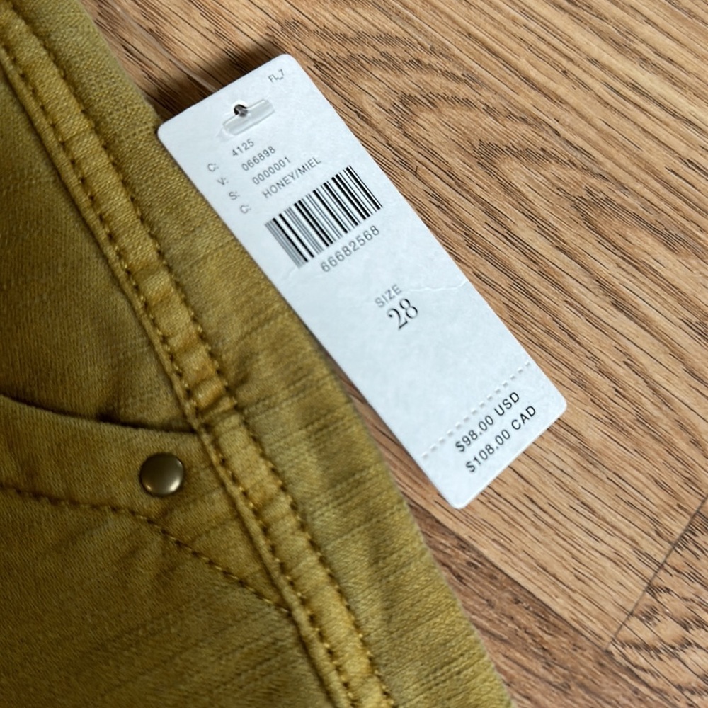 Shorts by Pilcro from Anthropologie - Picture 4 of 9